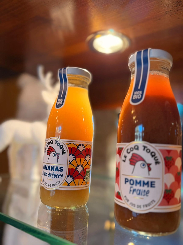 Jus bio Le Coq Tocqué servis au salon de thé Chez Mamie Suz' à Douarnenez