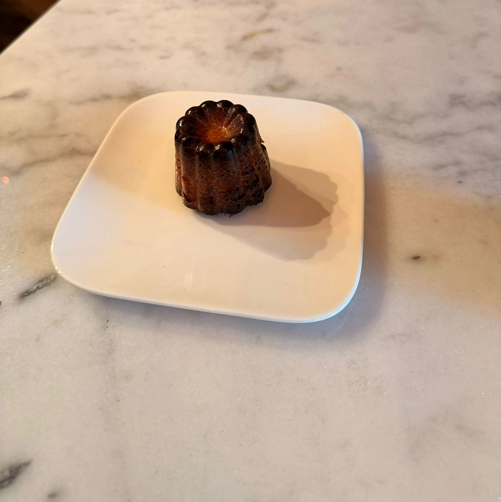 Cannelé maison croustillant à l’extérieur et fondant à l’intérieur – Chez Mamie Suz’